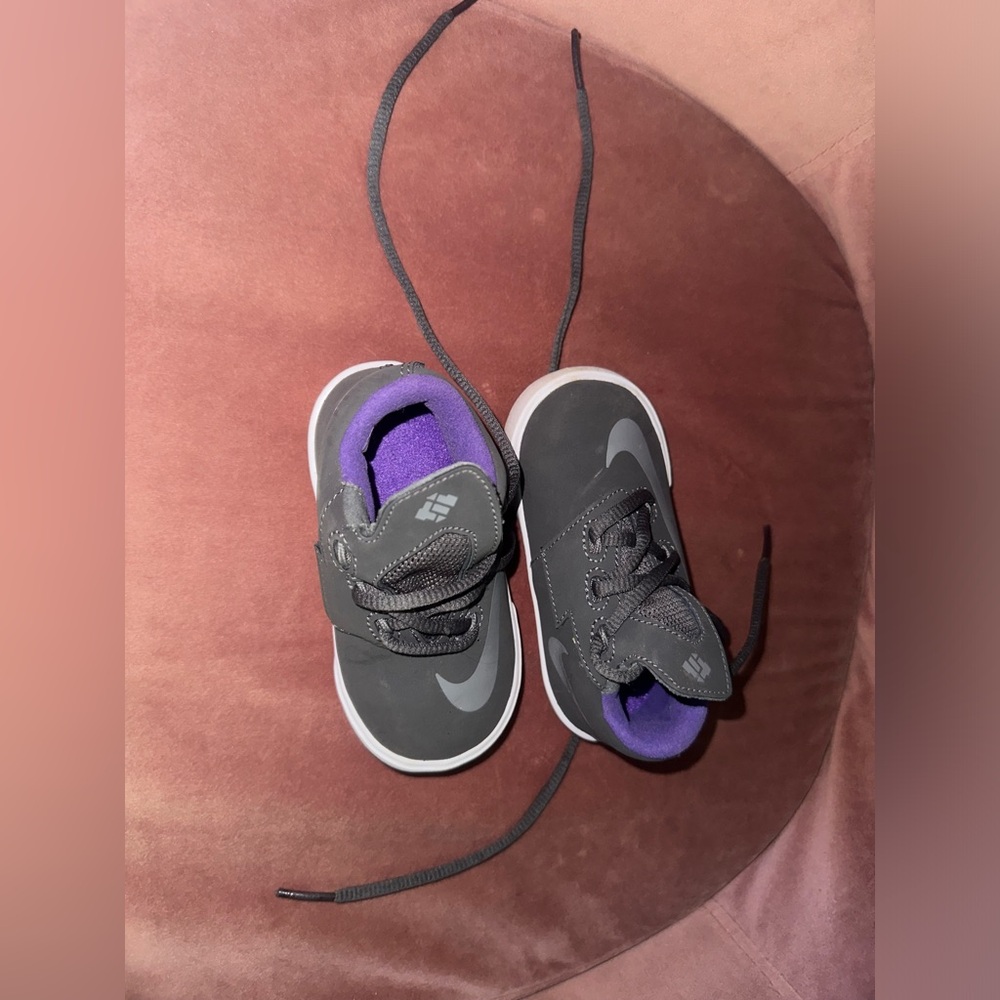 Baby Nikes 5c